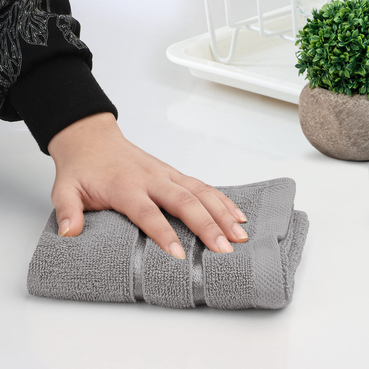 12x12 Mopping Towel Viscose 600 GSM