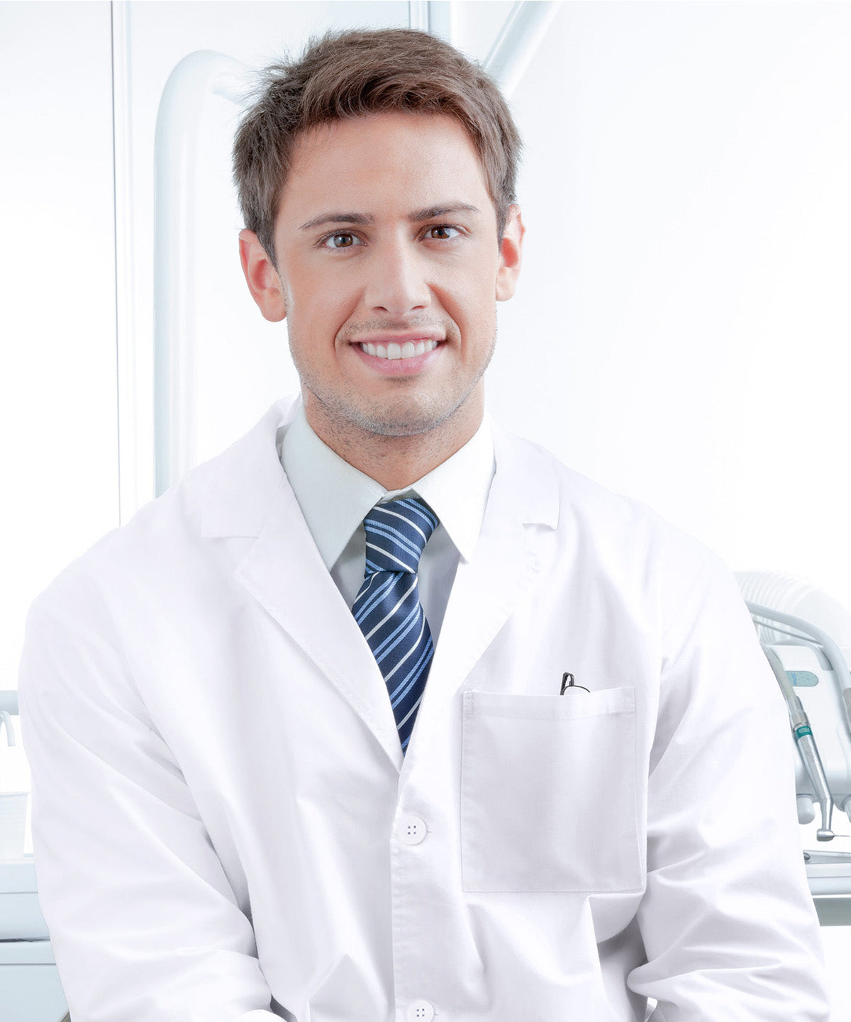 Men's Lab Coat with Side-Slit Access and 3 Pockets